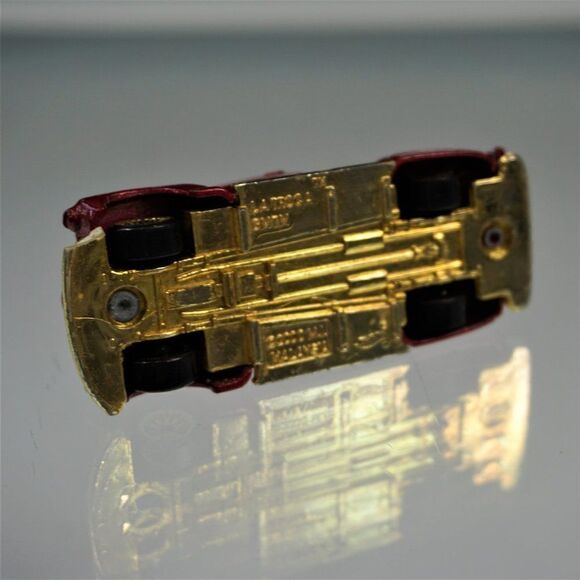 Vintage 2000 Hotwheels La Troca GM TM Red Gold Diecast Toy Car - Picture 8 of 9